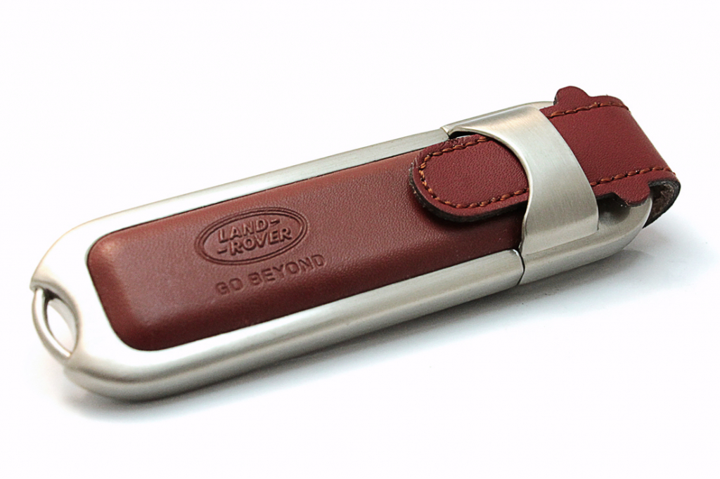 Pendrive z tłoczeniem logo